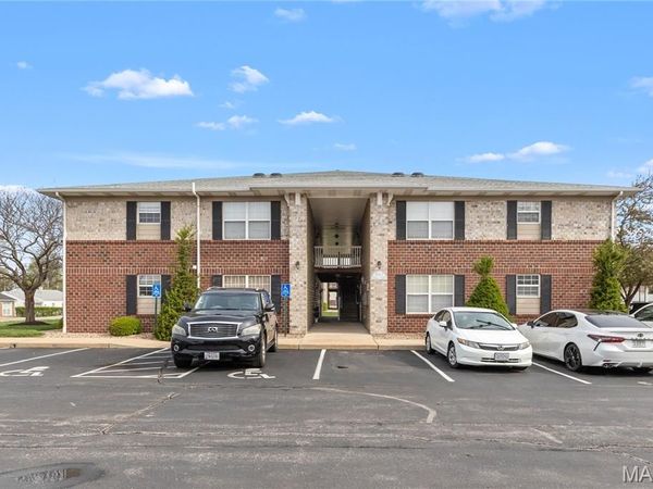 406 S Church Street, Unit 522, St Peters, MO 63376