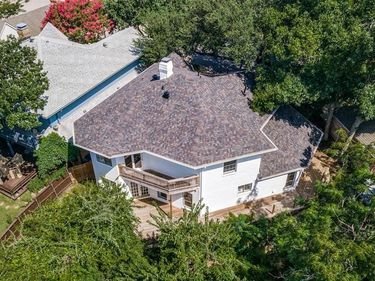 9122 Cochran Heights Drive, Dallas, TX 75220