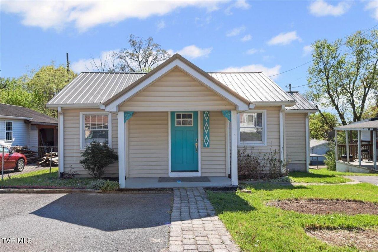306 Arbutus Avenue, Kingsport, TN 37660 Main Photo