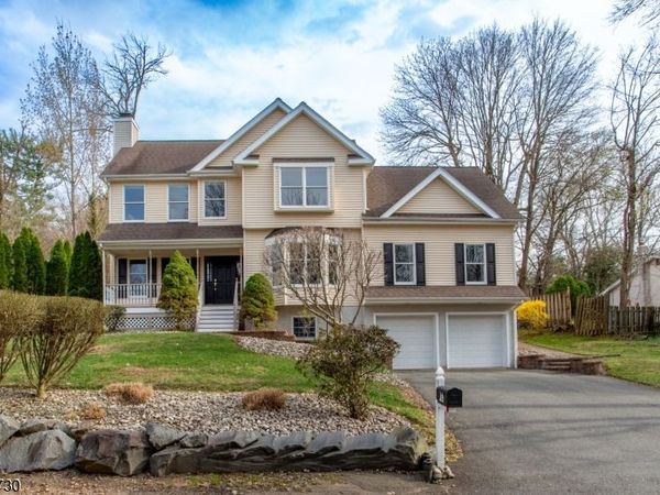 17 Cottage St, Lambertville, NJ 08530