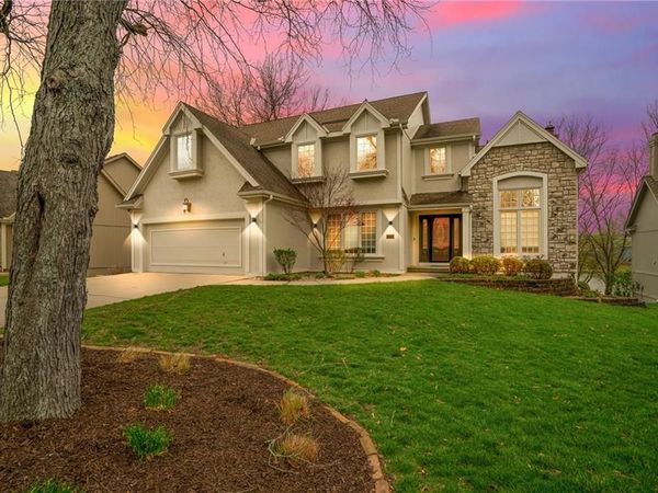 8512 N Oregon Avenue, Kansas City, MO 64154