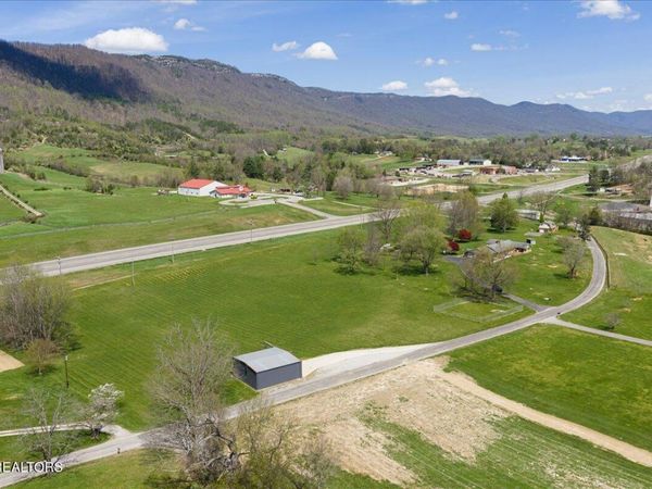 186 Shetland Rd, LaFollette, TN 37766