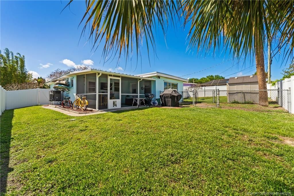3389 NE Linda Drive, Jensen Beach, FL 34957 Photo