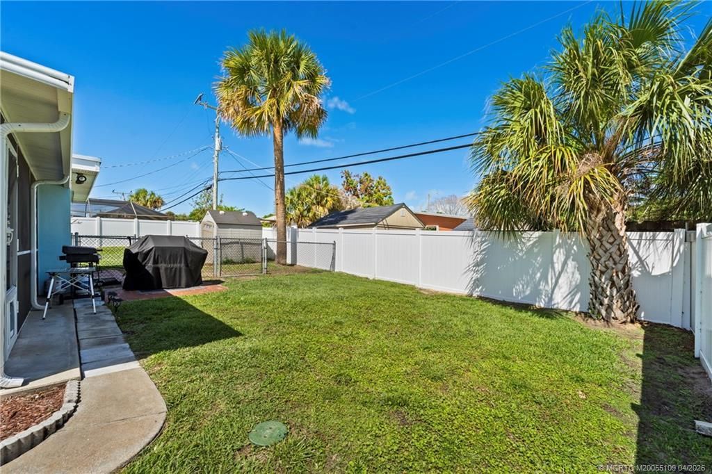 3389 NE Linda Drive, Jensen Beach, FL 34957 Photo