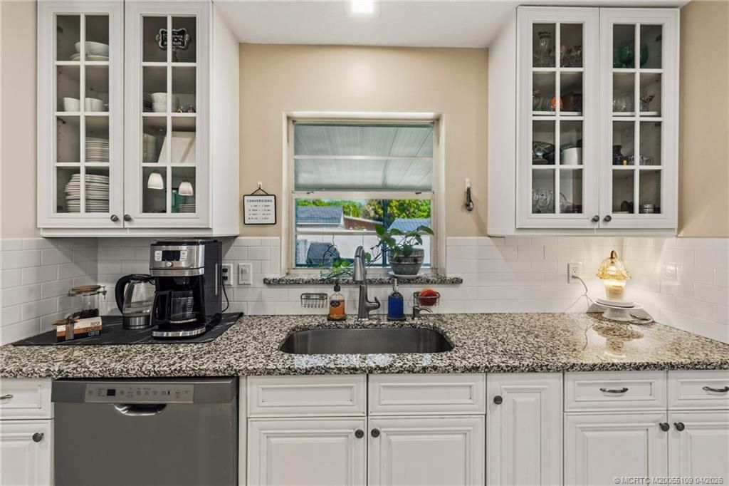 3389 NE Linda Drive, Jensen Beach, FL 34957 Photo