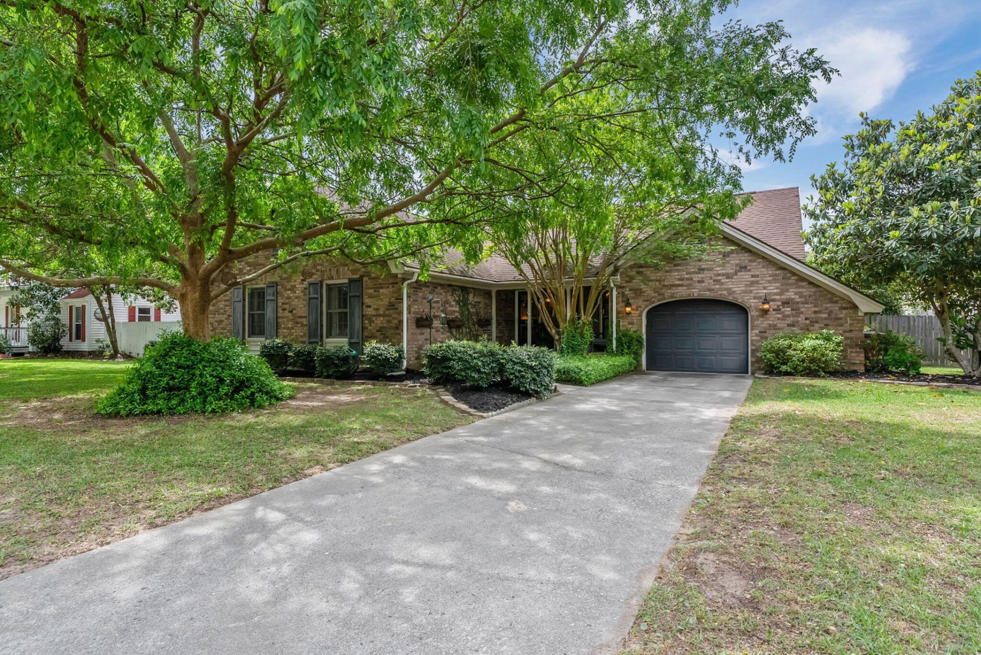 971 Foxcroft Road Photo 2