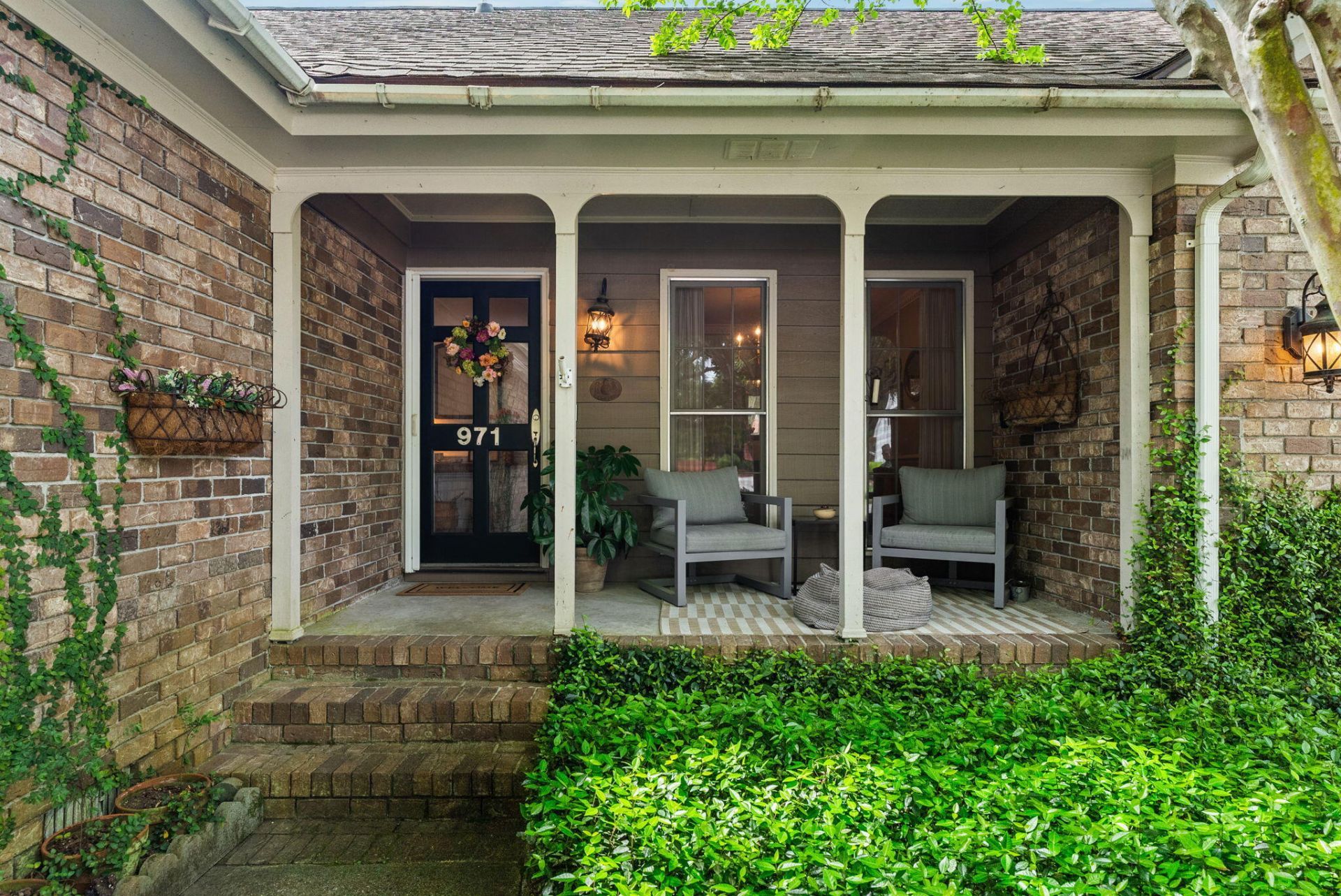 971 Foxcroft Road Photo 3