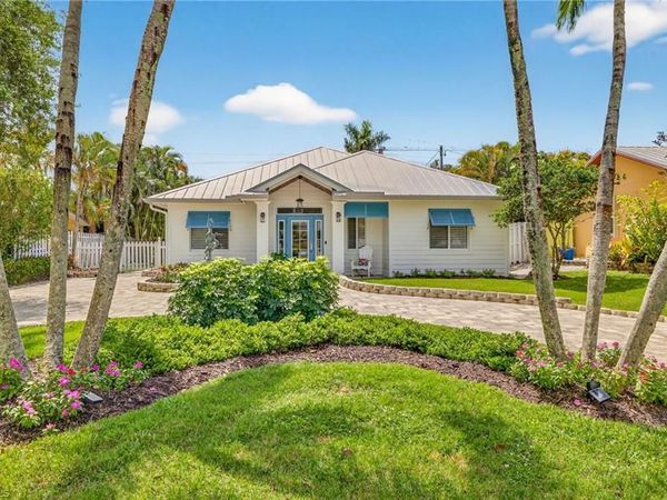 740 5th AVE N, NAPLES, FL 34102
