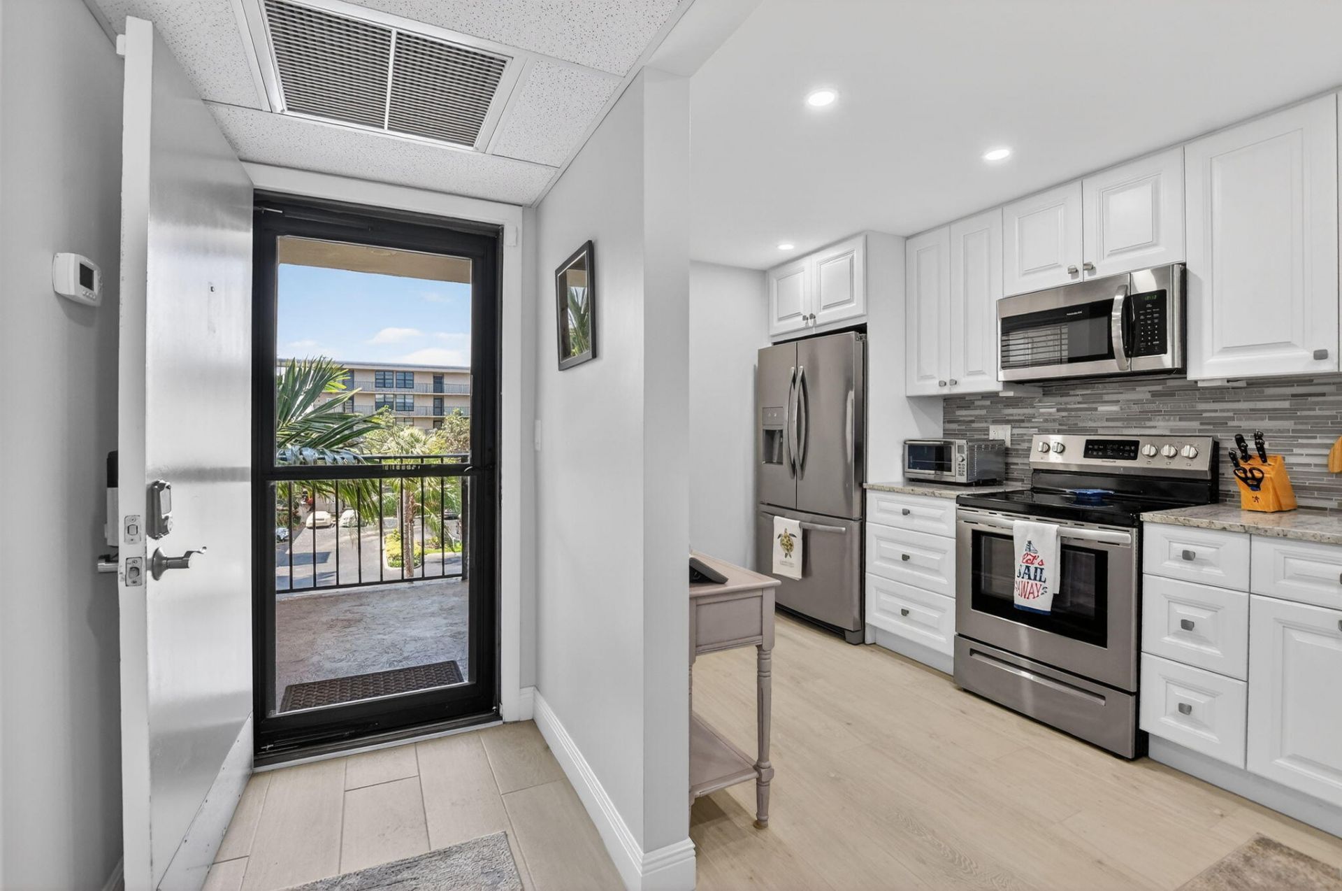 6 Royal Palm Way, Unit 409, Boca Raton, FL 33432 Photo