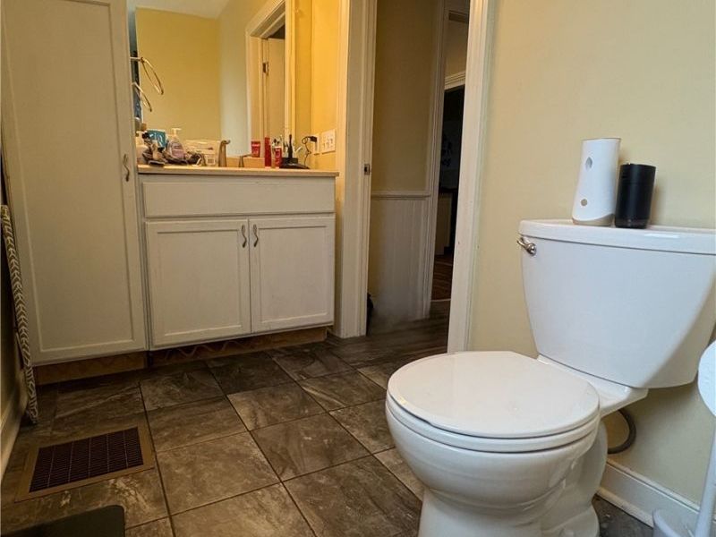 361 Cross Street , Akron, OH 44311 Photo 10