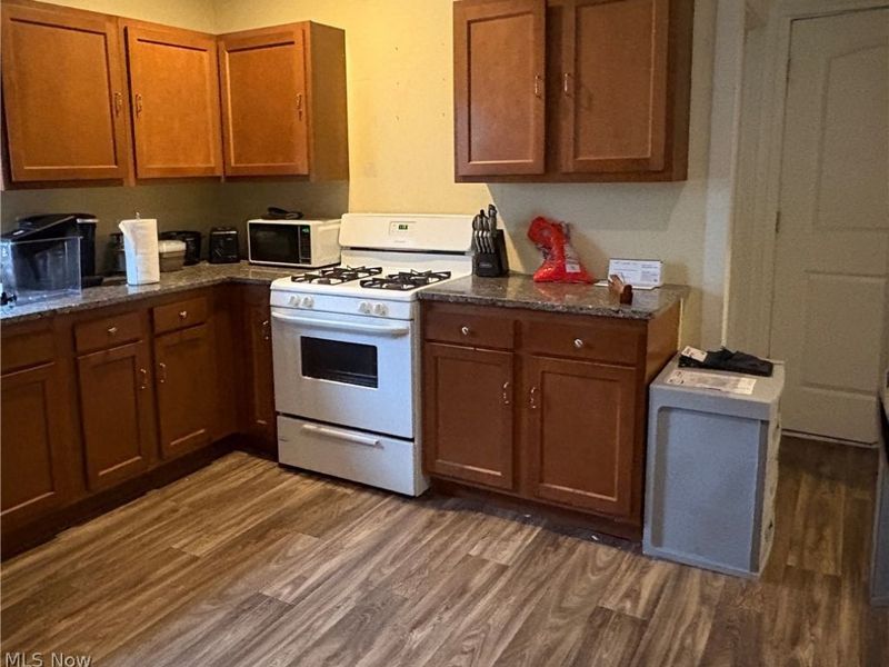 361 Cross Street , Akron, OH 44311 Photo 8