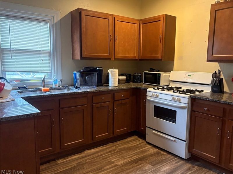 361 Cross Street , Akron, OH 44311 Photo 9