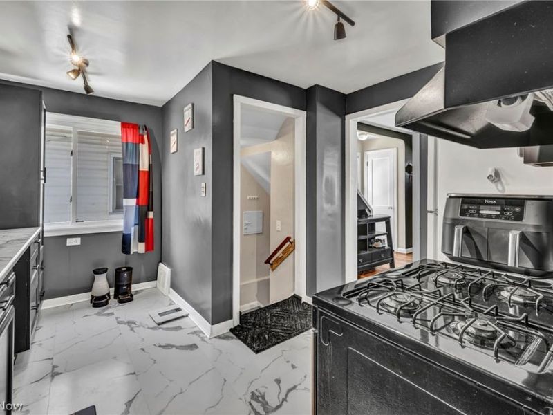 4911 Tuxedo Avenue , Parma, OH 44134 Photo 16