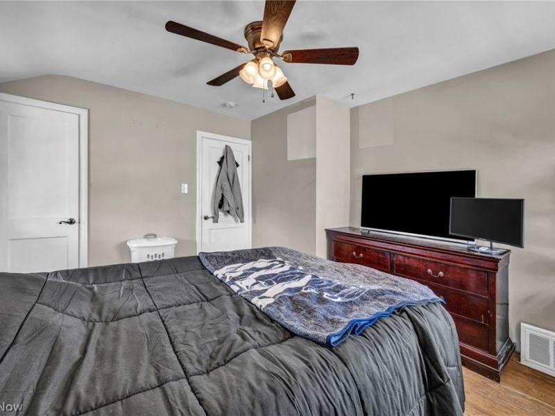 4911 Tuxedo Avenue , Parma, OH 44134 Photo 25