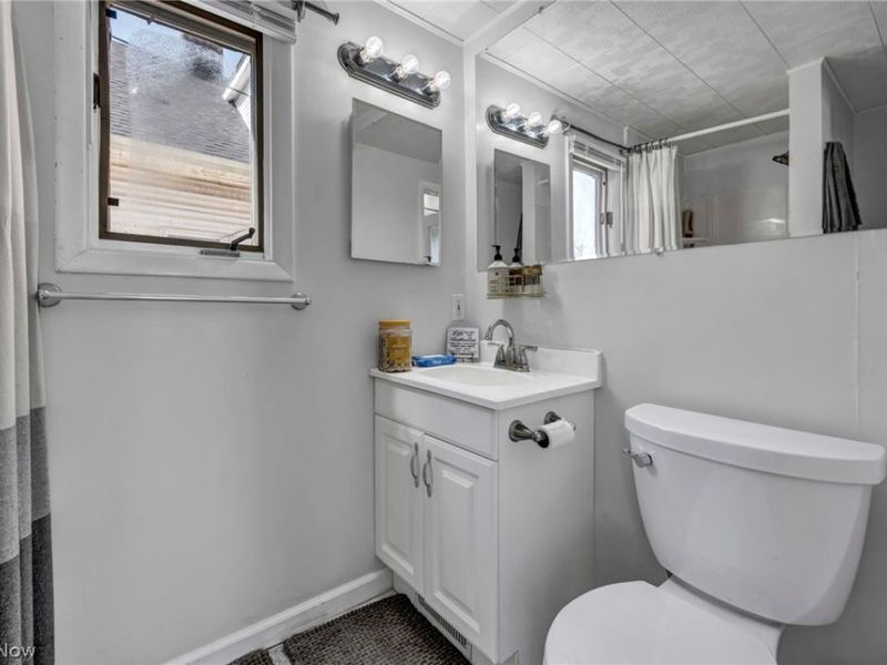 4911 Tuxedo Avenue , Parma, OH 44134 Photo 30