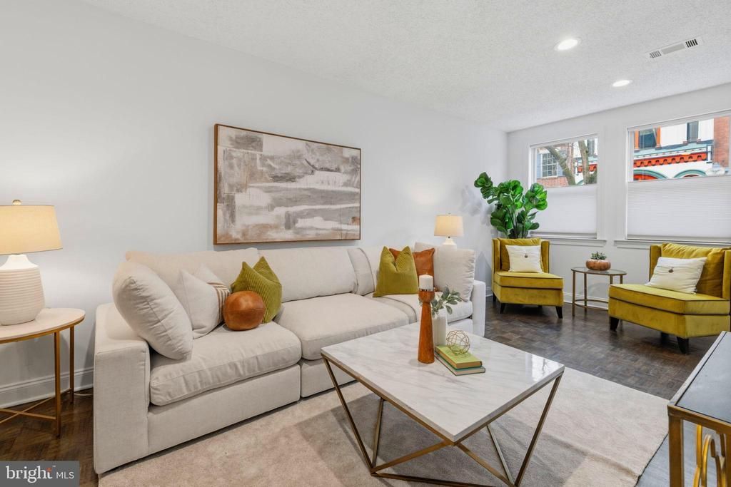 736 S 6th Street, Philadelphia, PA 19147 Main Photo