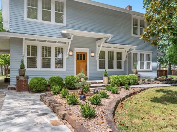 901 McCollum Drive, Bentonville, AR 72712