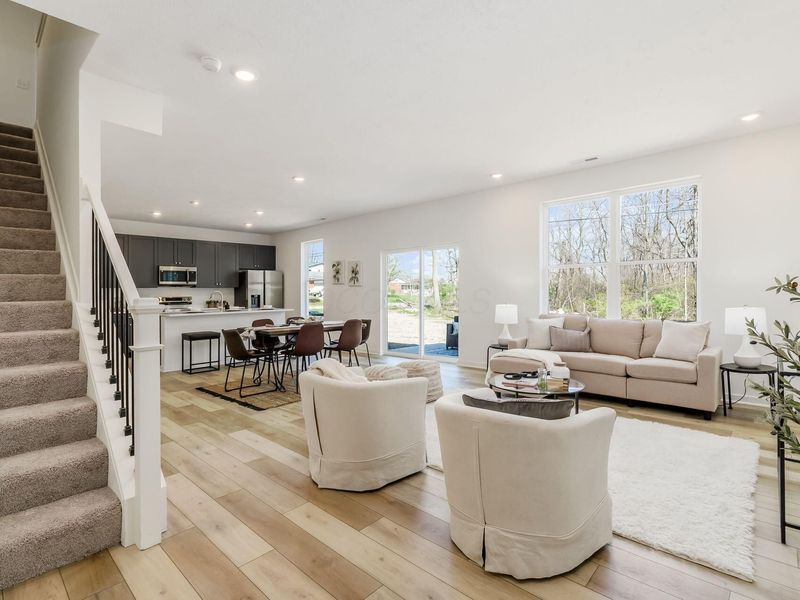 324 Postle Boulevard, Columbus, OH 43228 Photo 13