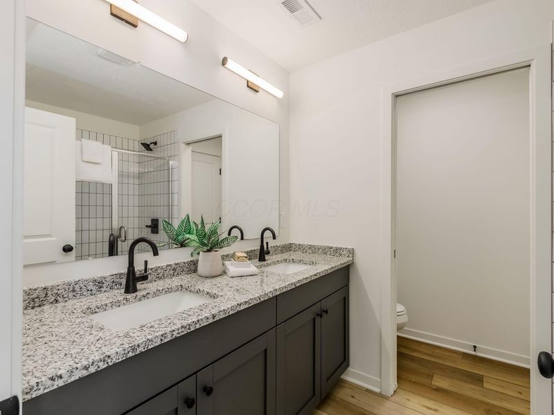 324 Postle Boulevard, Columbus, OH 43228 Photo 17