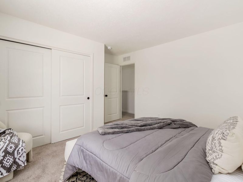 324 Postle Boulevard, Columbus, OH 43228 Photo 20