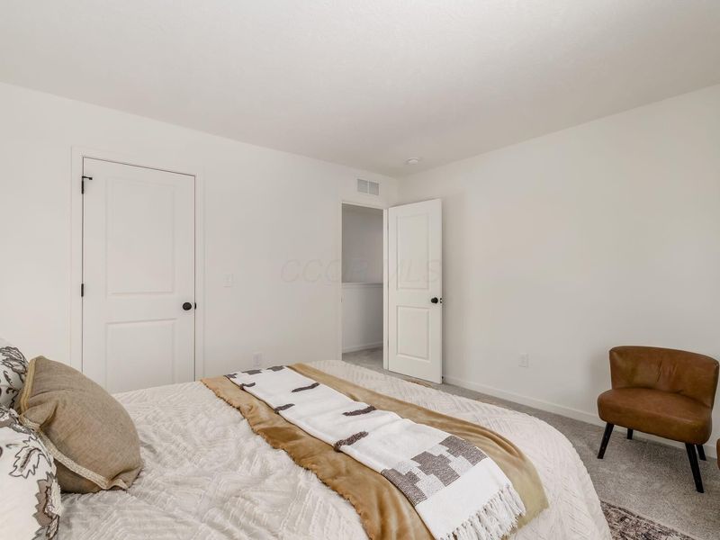 324 Postle Boulevard, Columbus, OH 43228 Photo 23