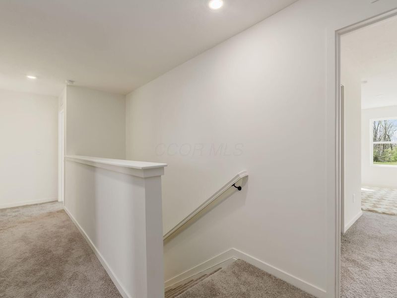 324 Postle Boulevard, Columbus, OH 43228 Photo 24