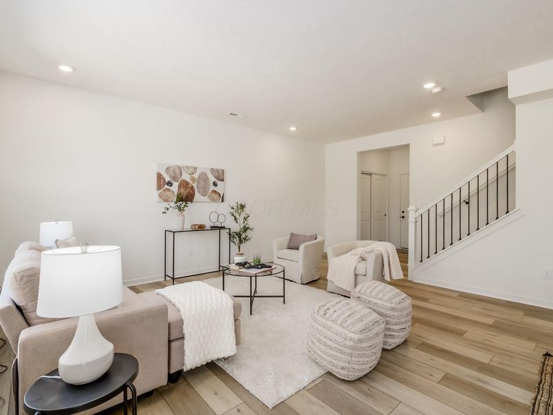 324 Postle Boulevard, Columbus, OH 43228 Photo 3