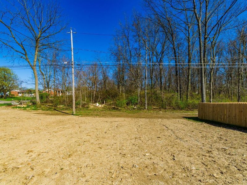 324 Postle Boulevard, Columbus, OH 43228 Photo 31