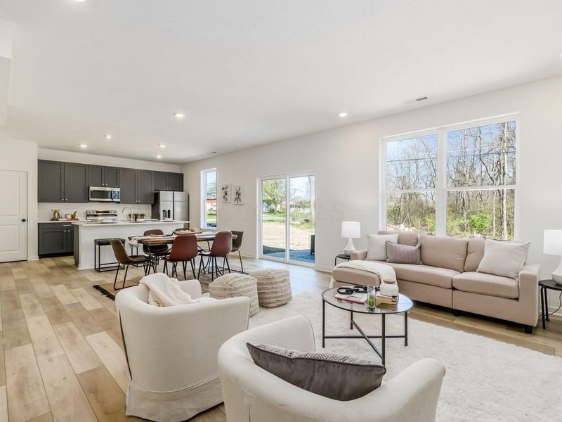 324 Postle Boulevard, Columbus, OH 43228 Photo 4