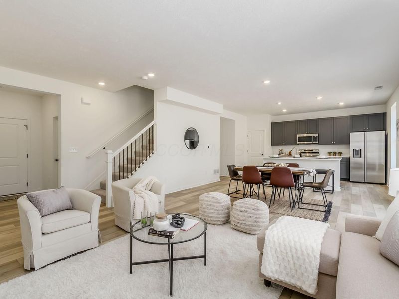 324 Postle Boulevard, Columbus, OH 43228 Photo 5