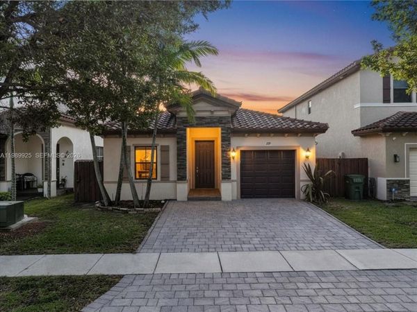 729 SE 34th Ave , Homestead, FL 33033