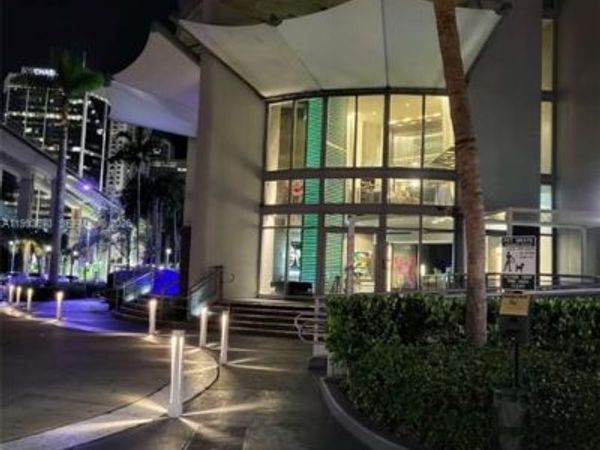 690 SW 1 CT, Unit 1722, Miami, FL 33130