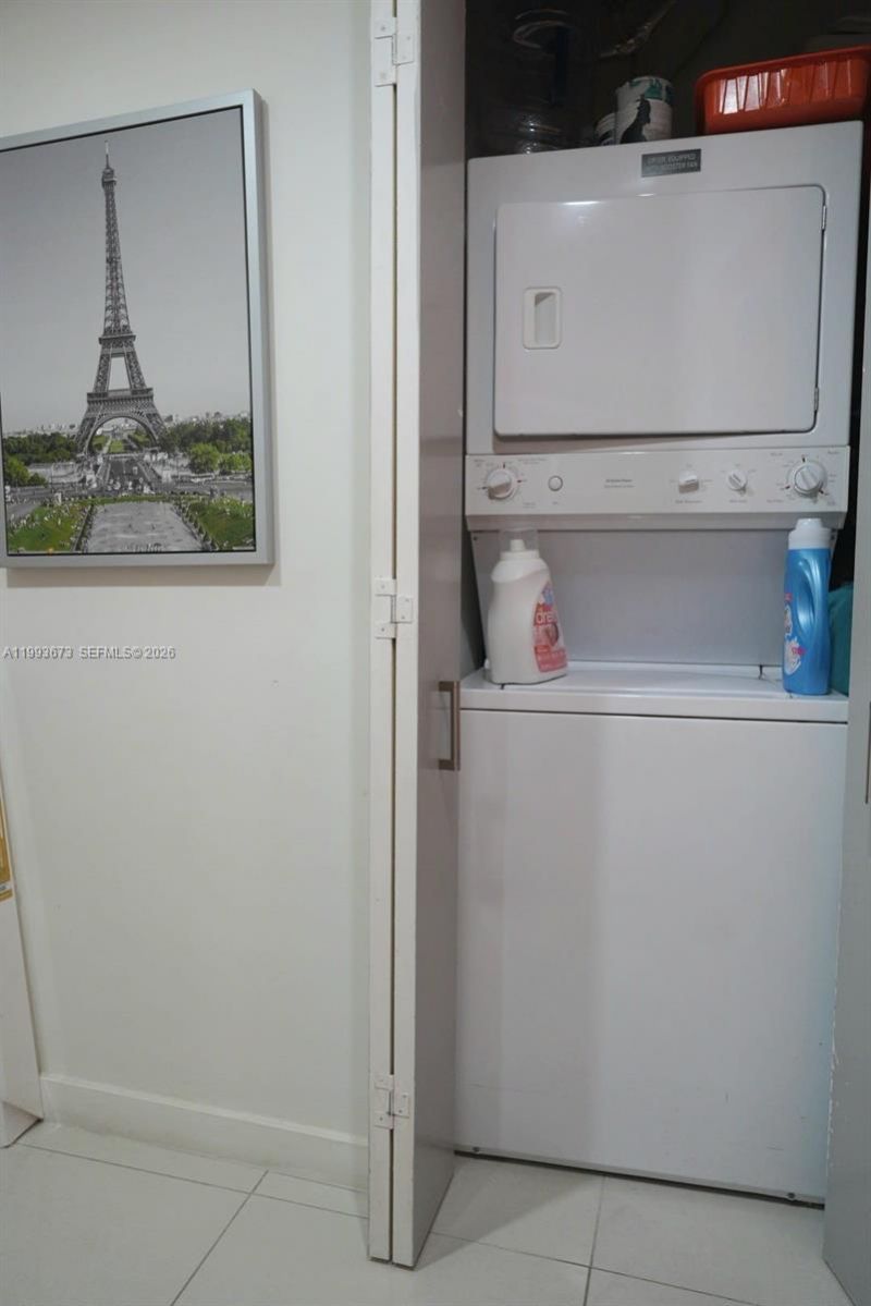 690 SW 1 Ct, Unit 1722, Miami, FL 33130 Photo