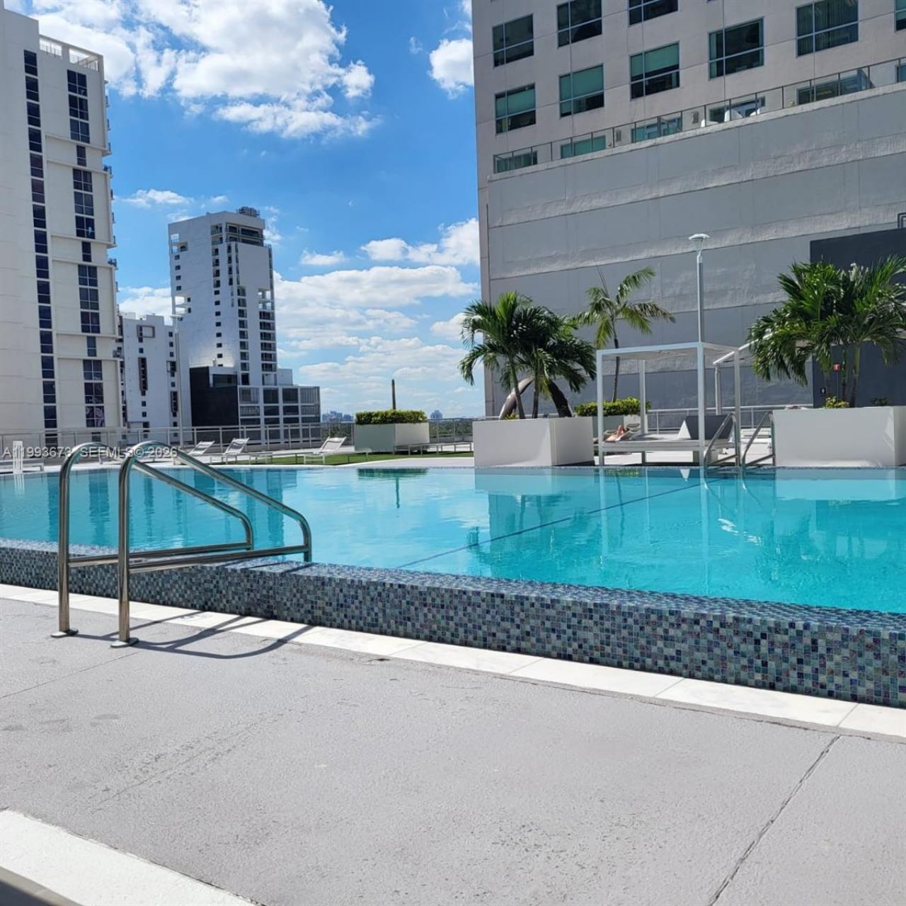 690 SW 1 Ct, Unit 1722, Miami, FL 33130 Photo
