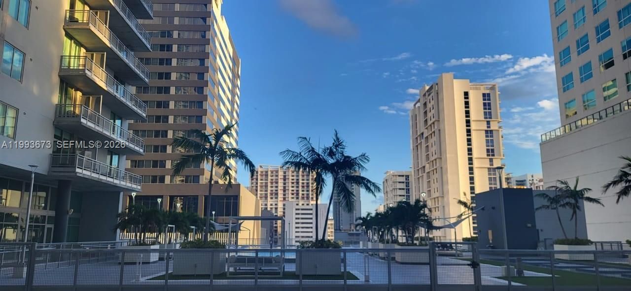 690 SW 1 Ct, Unit 1722, Miami, FL 33130 Photo