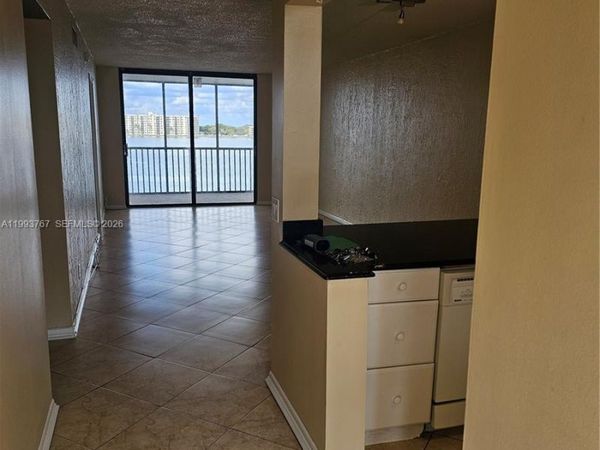 114 Lake Emerald Dr , Unit 409, Oakland Park, FL 33309