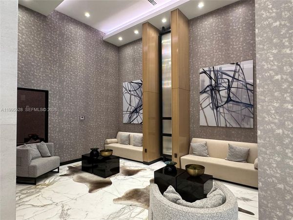 19500 Turnberry Way, Unit 14C, Aventura, FL 33180