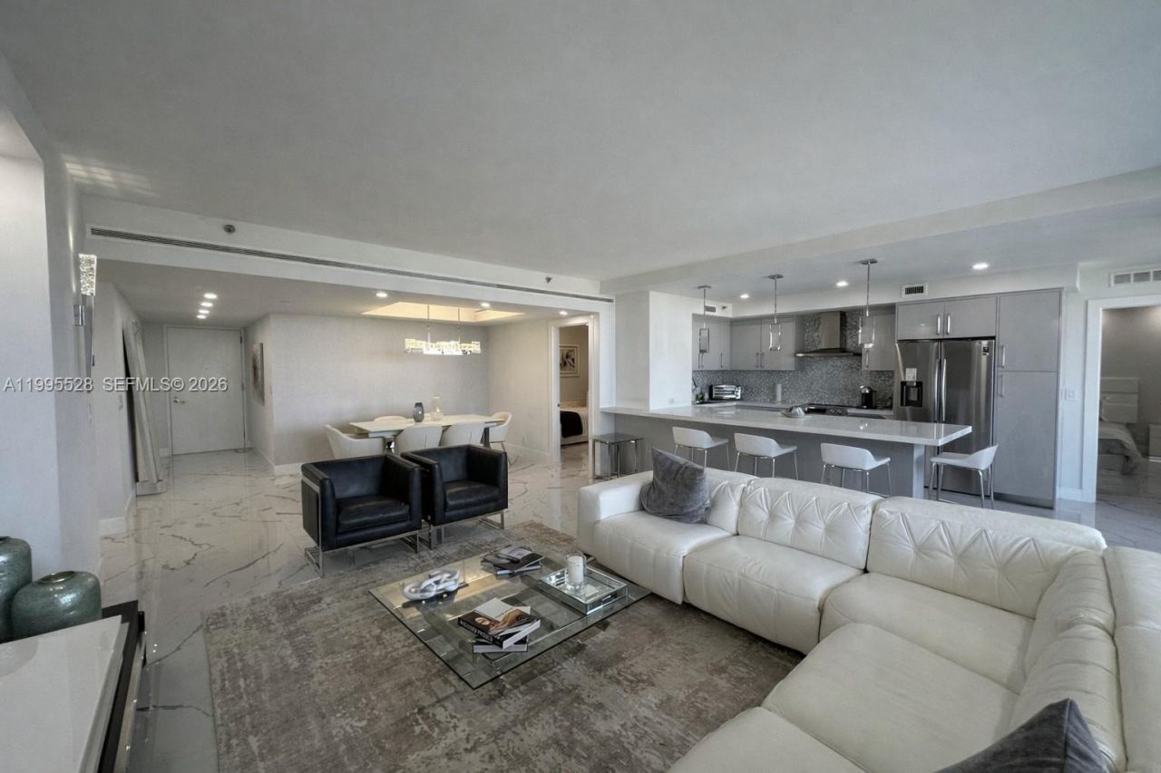 19500 Turnberry Way, Unit 14C, Aventura, FL 33180 Photo