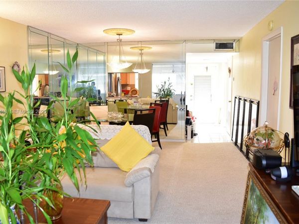 9881 Sunrise Lakes Blvd , Unit 207, Sunrise, FL 33322