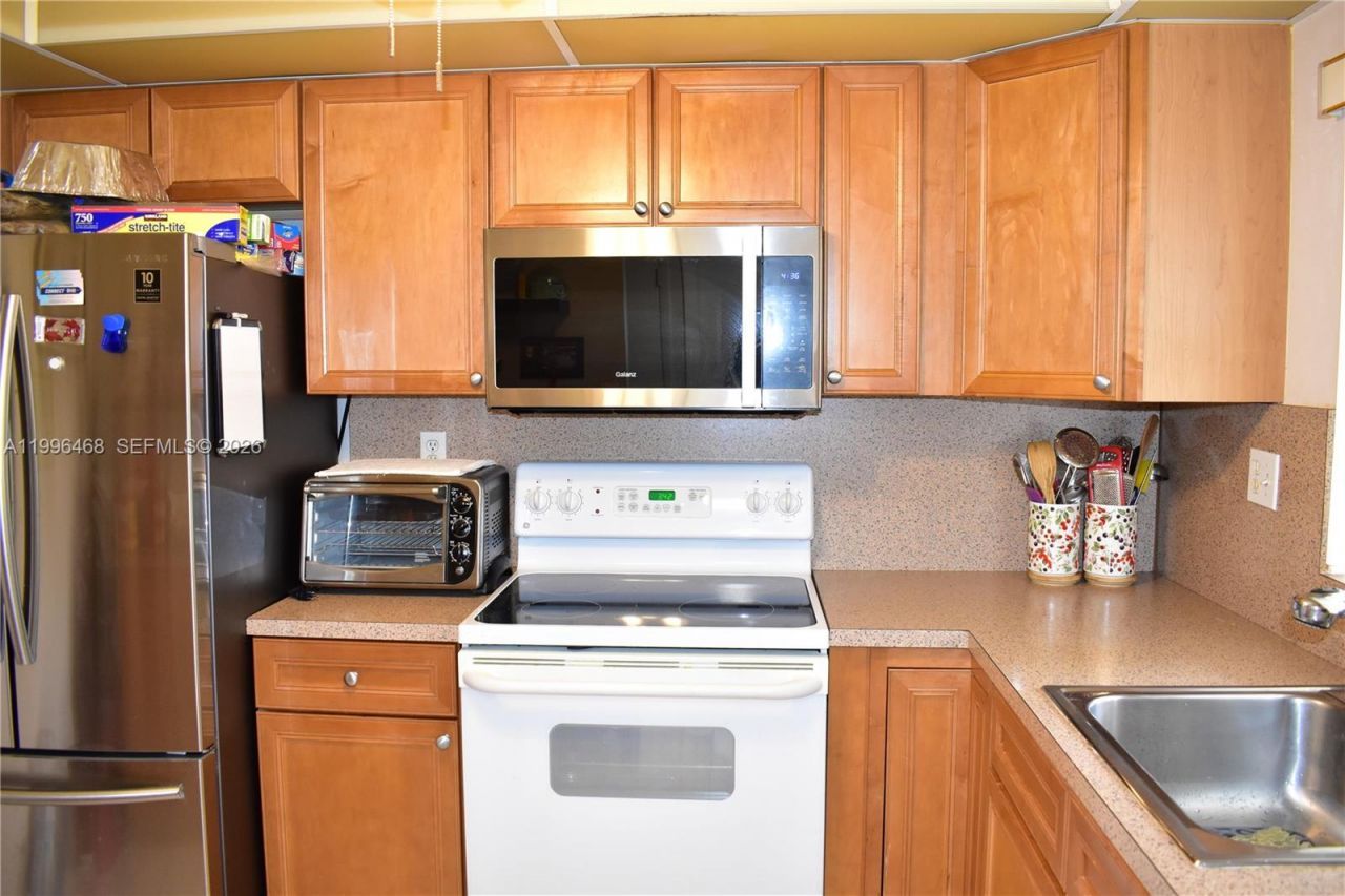 9881 Sunrise Lakes Blvd, Unit 207, Sunrise, FL 33322 Photo