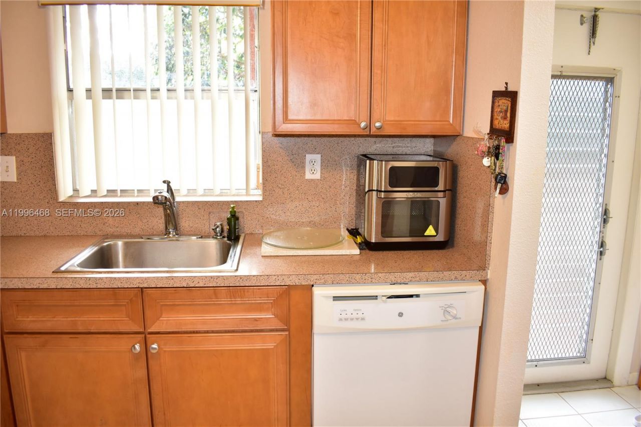 9881 Sunrise Lakes Blvd, Unit 207, Sunrise, FL 33322 Photo