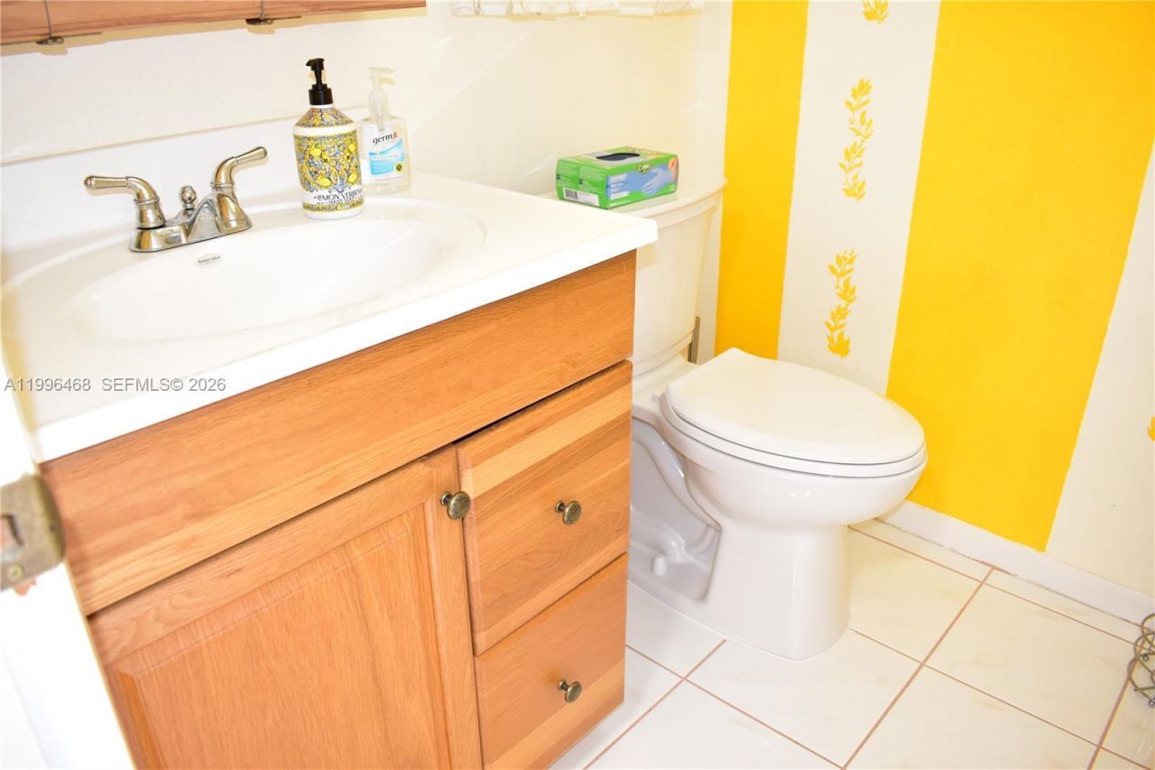 9881 Sunrise Lakes Blvd, Unit 207, Sunrise, FL 33322 Photo