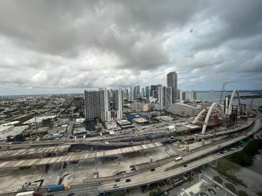 20 NE 11 St, Unit 3301, Miami, FL 33132 Photo