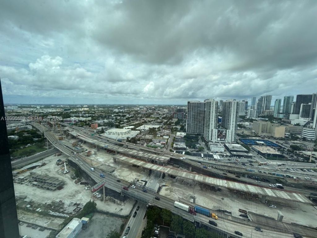 20 NE 11 St, Unit 3301, Miami, FL 33132 Photo