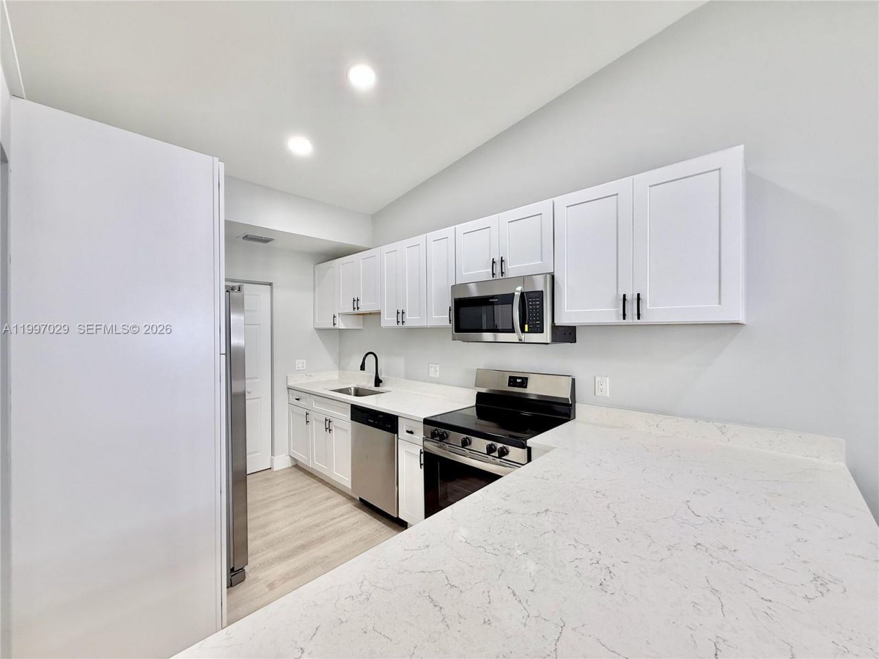 9254 NW 18th St, Pembroke Pines, FL 33024 Photo