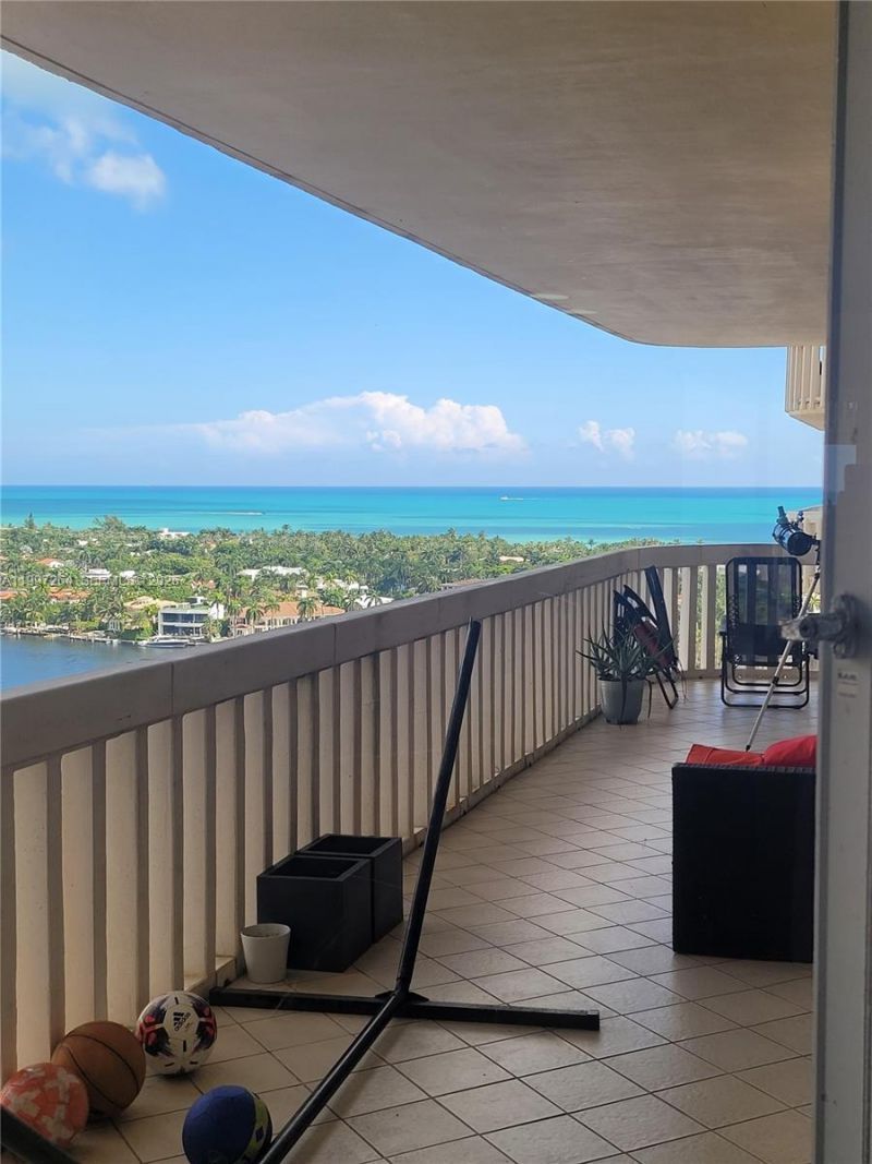 19355 Turnberry Way, Unit 16L, Aventura, FL 33180 Photo