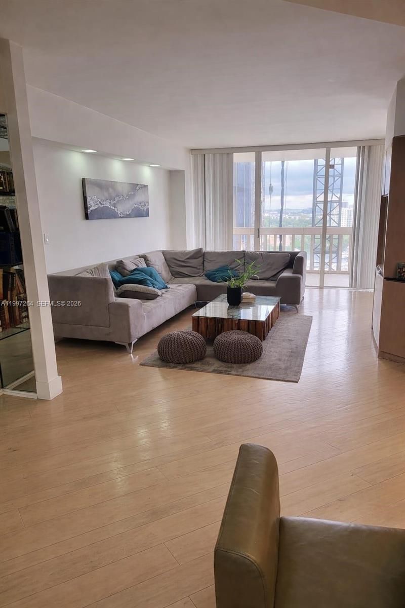 19355 Turnberry Way, Unit 16L, Aventura, FL 33180 Photo