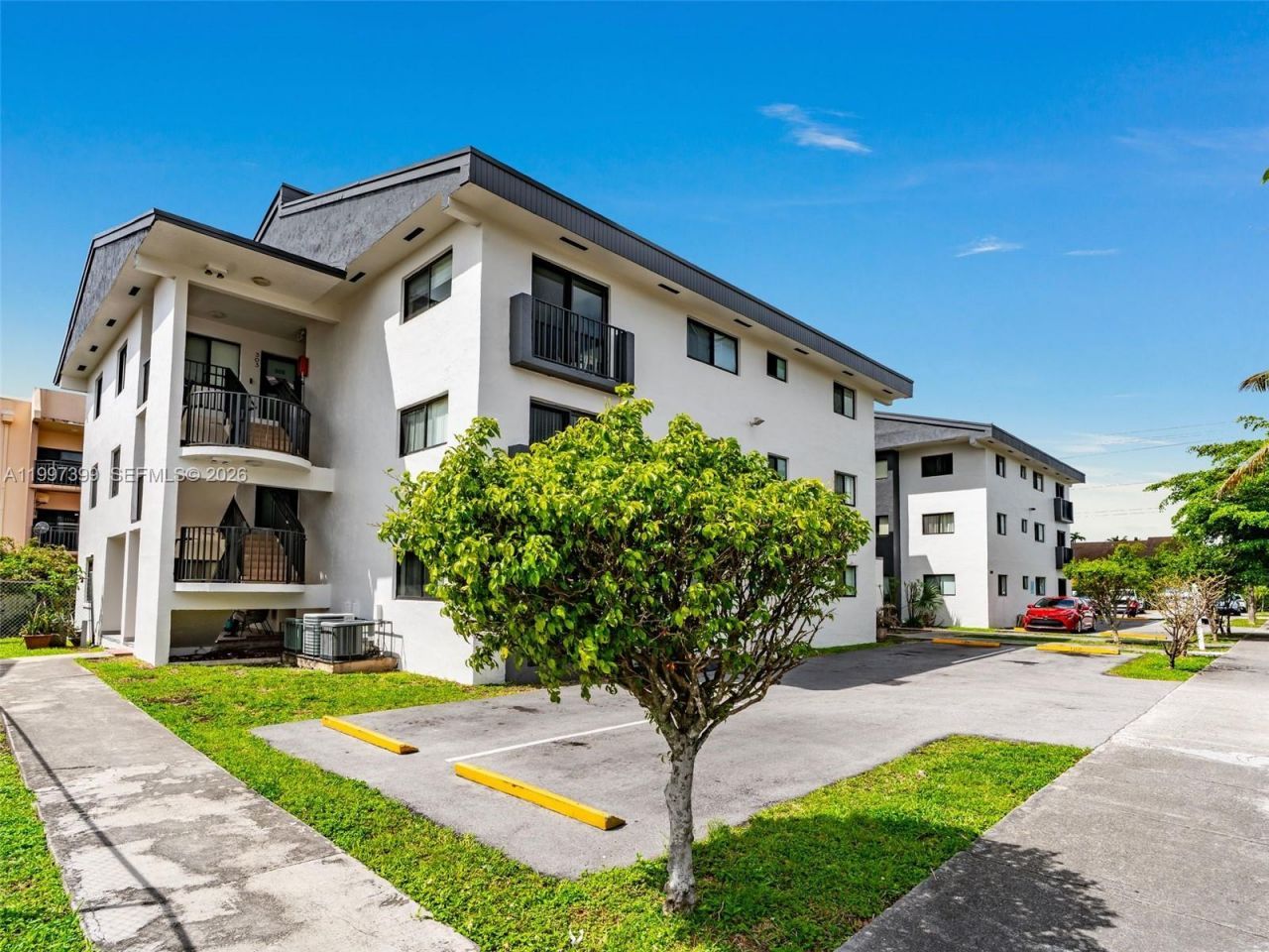 1490 W 42nd Pl, Unit 206, Hialeah, FL 33012 Photo