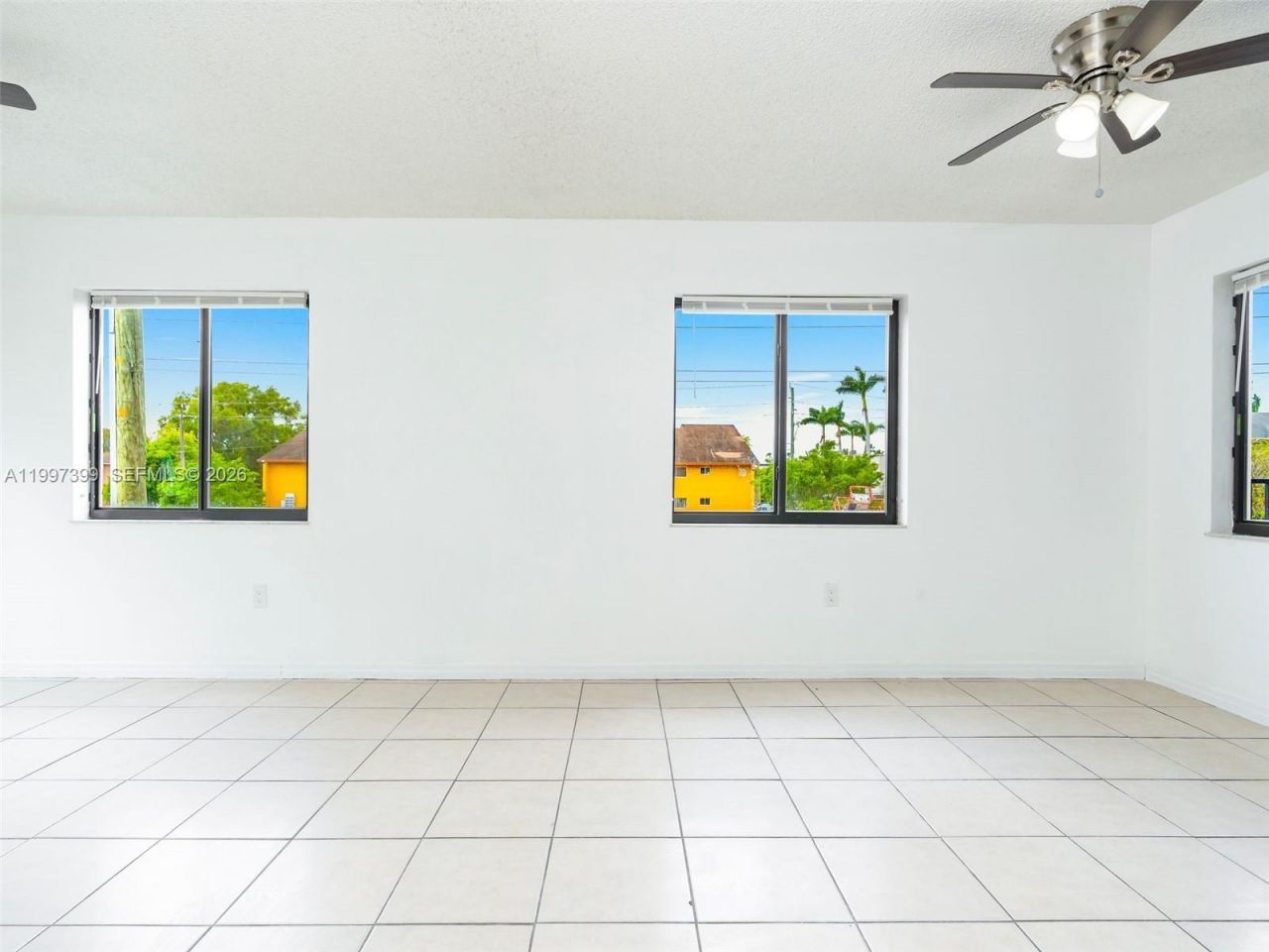 1490 W 42nd Pl, Unit 206, Hialeah, FL 33012 Photo