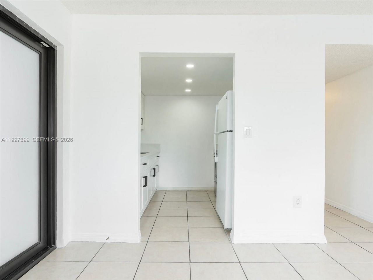 1490 W 42nd Pl, Unit 206, Hialeah, FL 33012 Photo